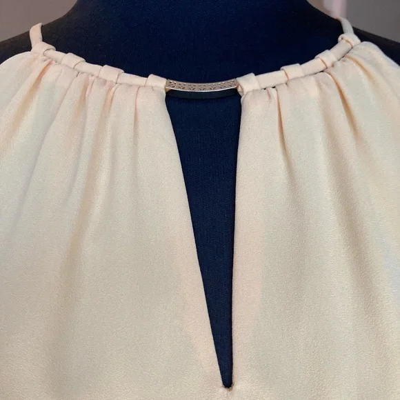 WHBM light yellow Sleeveless Dress, with gold details and tassel tie, size 4 - Picture 3 of 11